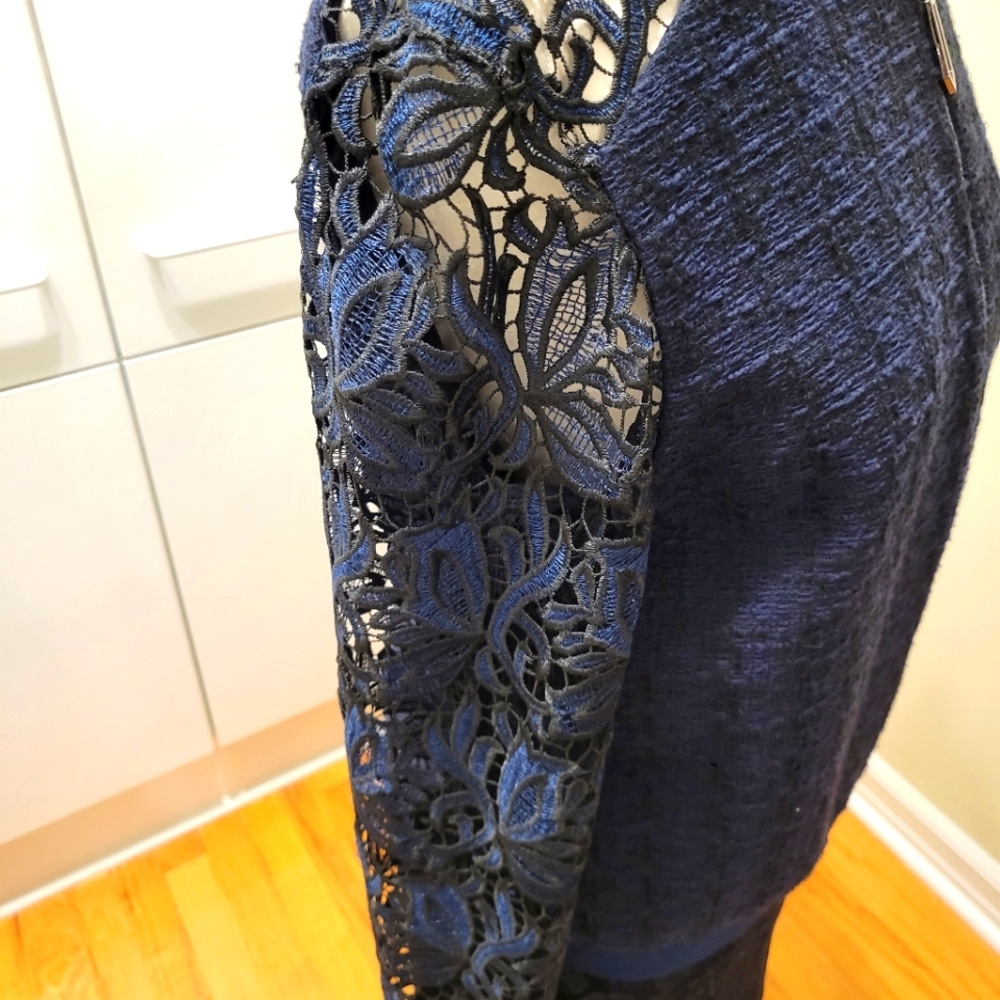 Elie Tahari navy jacket with cut sleeve